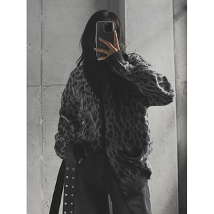 V领毛衣 girl时髦复古豹纹单排扣针织开衫 鬼鬼家正品 韩代东大门冬