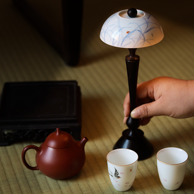 荒野集 青花手绘小台灯 氛围灯 檀木灯柱,家装灯饰光源,氛围灯,淘宝优惠券,粉丝福利购,淘宝优惠卷