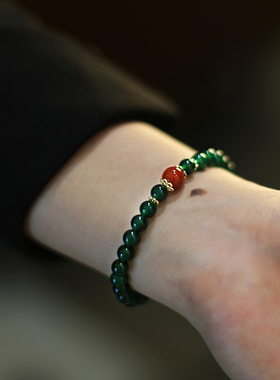 2024新款复古宫廷绿玛瑙手串弹力绳串珠手链轻奢小众精致配饰情侣