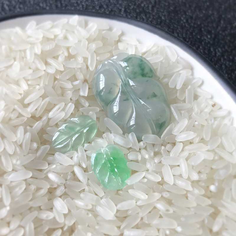 缅甸冰种A货玉叶全新定制18K金精工镶嵌手链吊坠现货翡翠叶子裸石