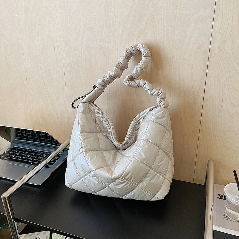 日本品质秋冬热卖羽绒棉服托特包女大容量通勤女包直播百搭旅行单