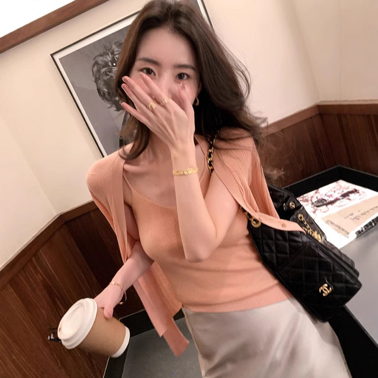 港米服饰/2026秋多色入！水溶羊毛 creamy套装气质开衫吊带两件