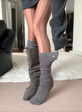 灰色是真的很高级啊毛绒绒的超适合2025冬天袜子女羊毛堆堆保暖