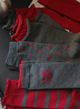 2双装 秋冬红色系波点花边潮流复古风中筒袜