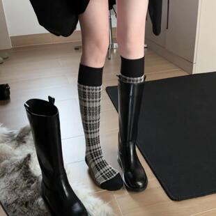ins穿搭2026春季 棉质针织方格双针小腿袜miu风中筒灰黑高筒袜女DF
