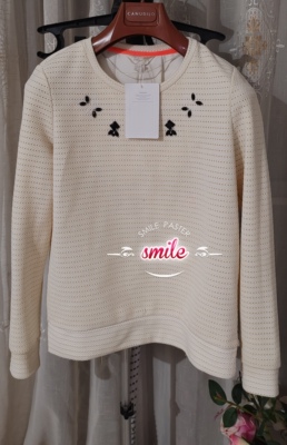 秋季法式复古设计款镂空套头衫外穿