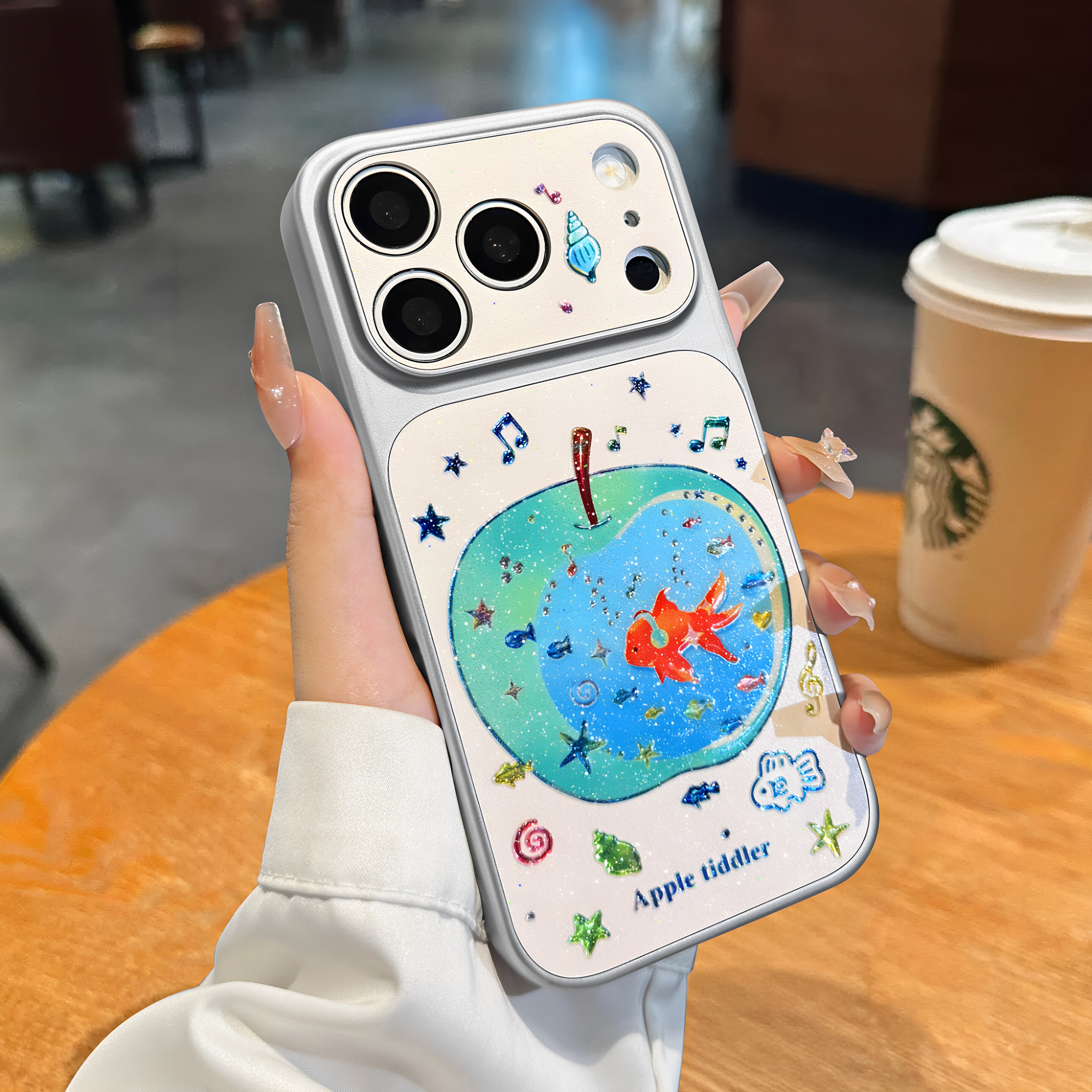 立体鎏金鱼带闪粉适用iPhone17promax手机壳浮雕海底世界17pro全包ai相机按键16promax热销榜iPhone17pro新款