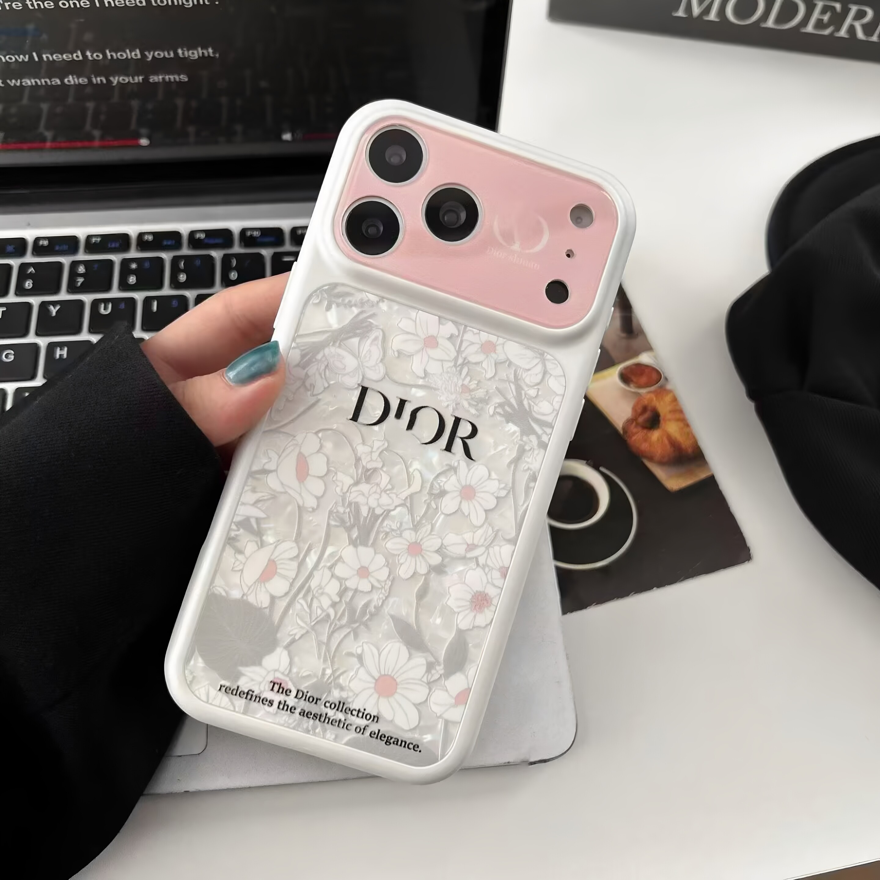 小香风花卉保护壳适用iPhone17promax潮牌花朵跨境D家潮牌苹果15Pro高级感花朵苹果16promax外贸集运14Promax