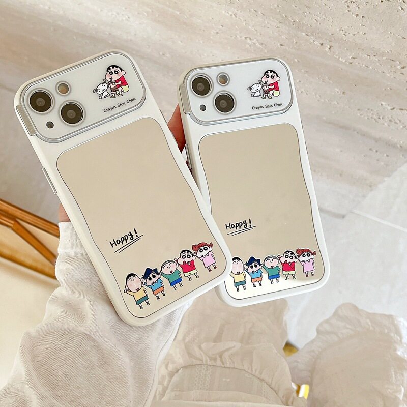 蜡笔小新卡通镜面适用苹果15ProMax手机壳iPhone14小众套17Promax自带镜头膜新款可爱12promax防摔保护套女款