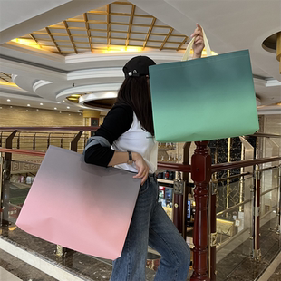 加厚渐变色覆膜无纺布服装店购物袋子免税店手提袋防水环保袋定制