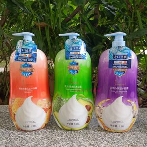 歌姿妮正品山羊奶保湿沐浴露1.38L 蜂蜜嫩肤舒缓乳木果美肌补水