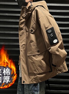 春秋美拉德连帽冲锋工装夹克男大码加肥加大徽章胖子宽松加棉外套