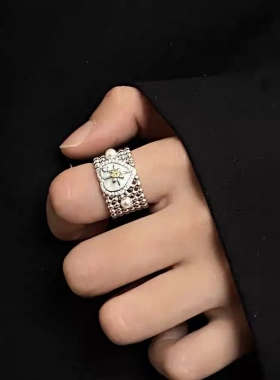 网红同款宽版蝴蝶爱心戒指珍珠六芒星个性指环轻奢高级感小众设计