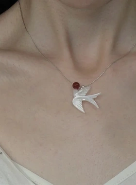 不锈钢贝壳燕子吊坠项链新中式国风小众锁骨链轻奢高级感毛衣链女