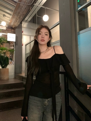 【小乐专享】早秋黑色一字肩长袖t恤女装小众设计感露肩吊带上衣