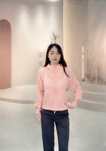 防晒衣春秋户外徒步夹克SLEEK CITY修身透气短款女士瑜伽外套