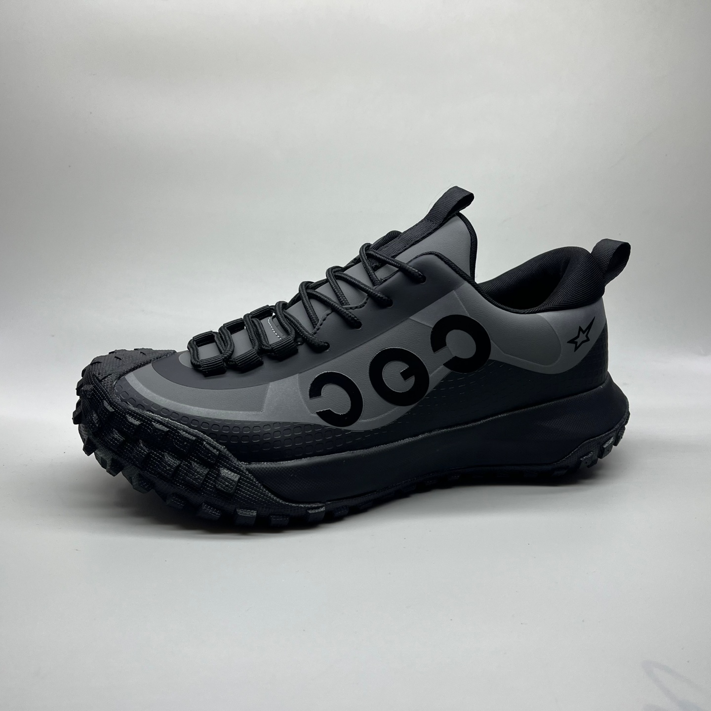 减震防滑徒步运动登山鞋防水