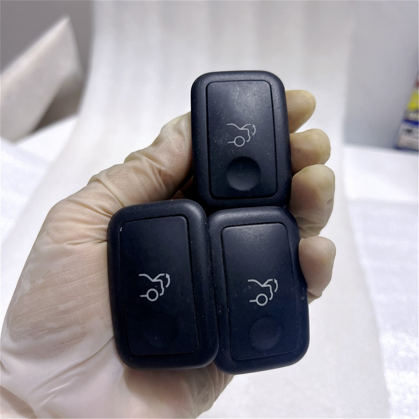 奔驰W204后备箱尾门开关 C180 C200 ML350 GL450 GL350 尾盖开关