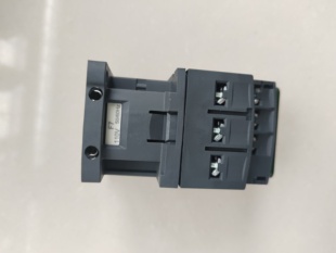 交流接触器LC1D09F7C AC110V 9A