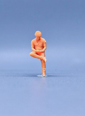 SuperGe1/64白模人偶坐姿玩手机的男生写实人物直接上色S727