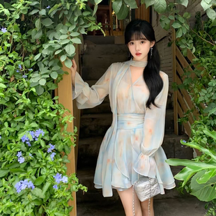 海边度假短裙 蓝韵翩然 蓝色晕染印花连衣裙女夏季 防晒收腰短款