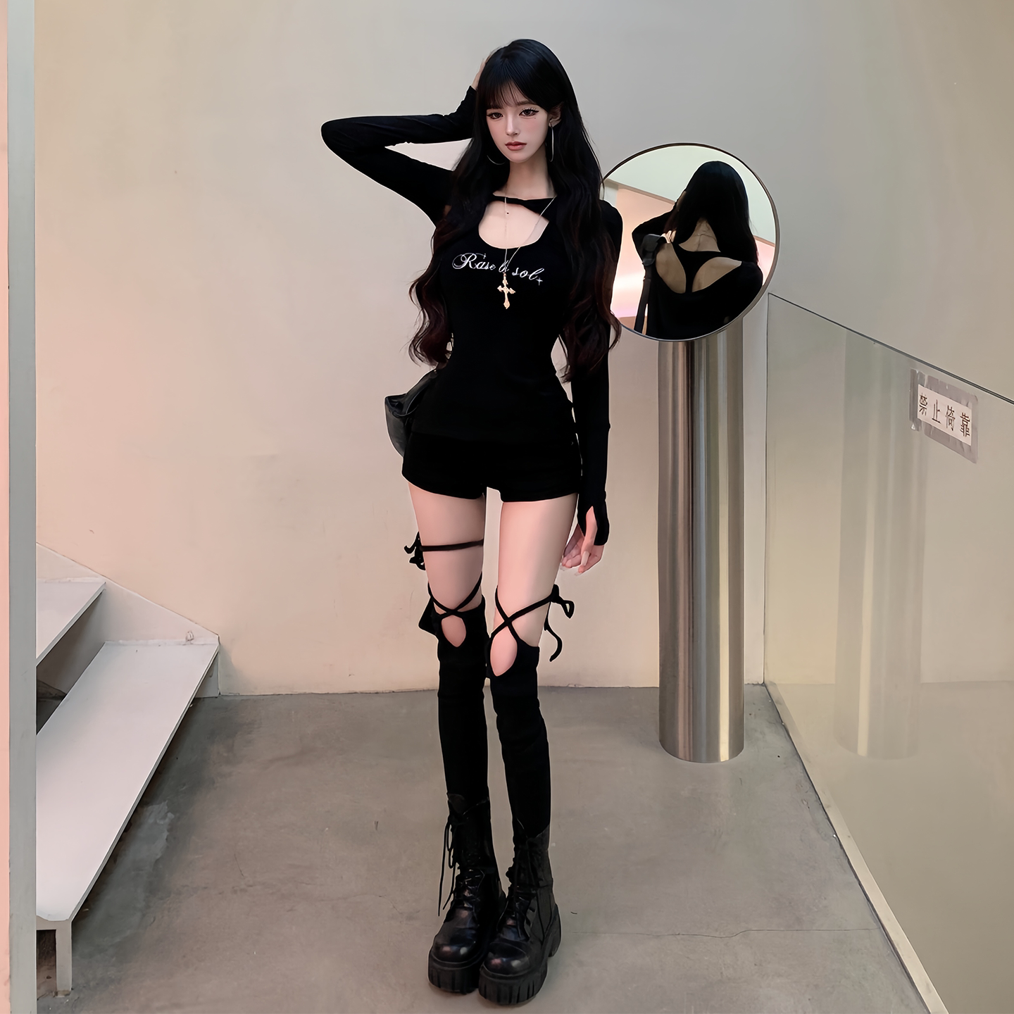 【朋克辣妹】暗黑纯欲辣妹套装女 镂空绑带修身T恤/短裤两件套秋