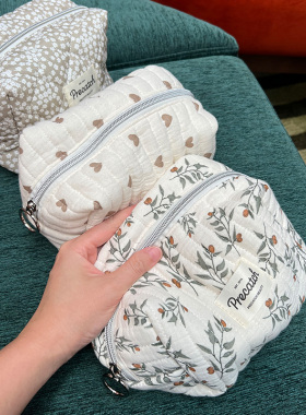 美摘少女可爱化妆包爱心灰色小花朵柔软棉布多功能便携收纳洗漱包