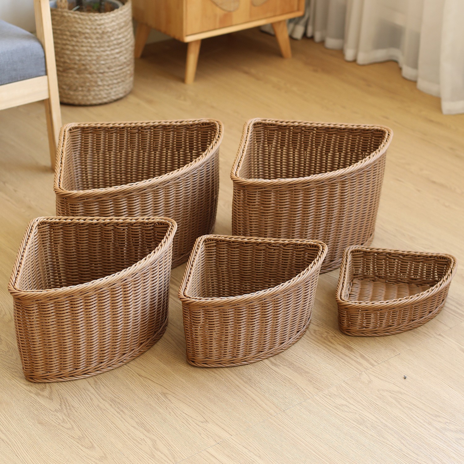 仿藤扇形转角收纳筐三角塑料置物