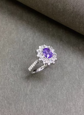 18K金钻石镶嵌1.28克拉无烧紫蓝宝戒指 伴钻77分优雅和浪漫的色调