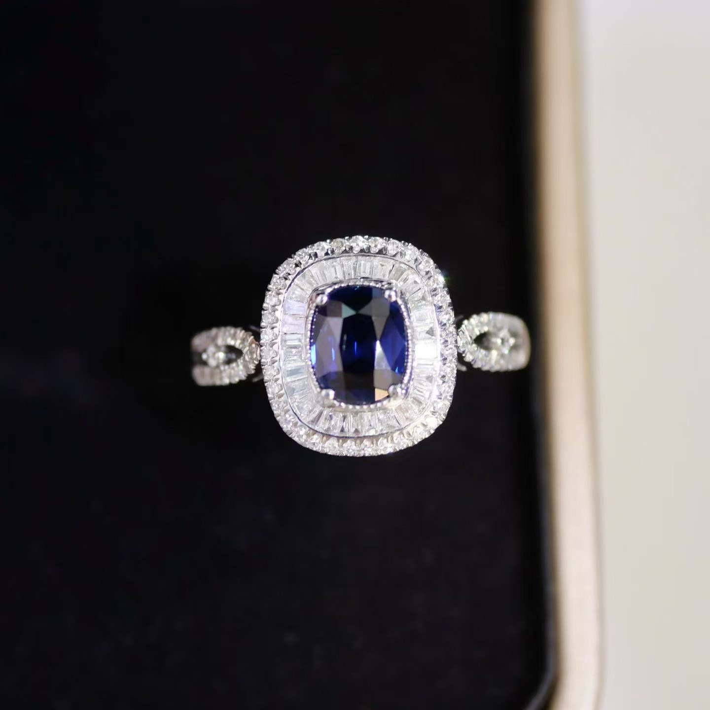 18K金钻石镶嵌 天然无烧皇家蓝蓝宝戒指 主石1.05克拉 国际证书,珠宝/钻石/翡翠,手饰,淘宝优惠券,粉丝福利购,淘宝优惠卷