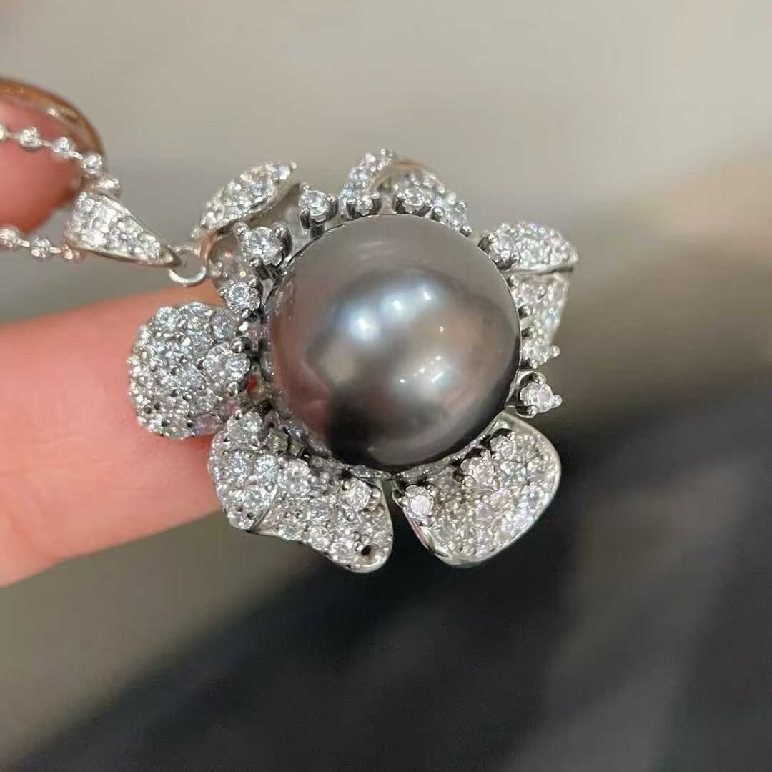 天然海水14-15mm大溪地珍珠吊坠 油油润润的感觉 上身很有台面感