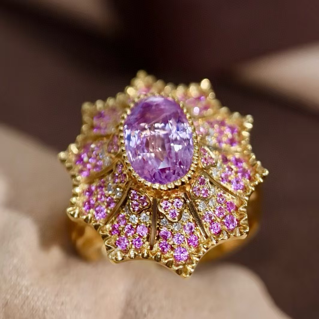 18K钻石镶嵌 无烧蓝宝石戒指 主石3.01克拉 意式浪漫梦幻紫色公主