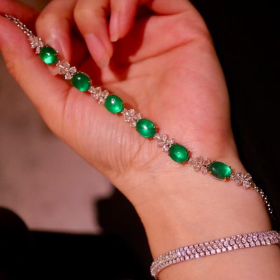 18K金钻石镶嵌 哥伦比亚祖母绿手链 主石10.84ct 自带精致贵气感