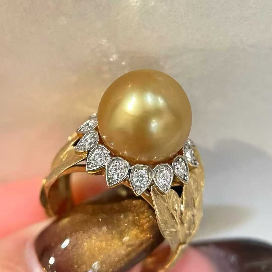 天然海水11.5mm南洋金珠戒指 18K金钻石镶嵌 手工拉丝工艺