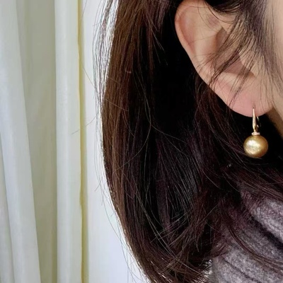 天然海水11-12mm南洋金珠耳环 浓金经典水桶款 18K金钻石镶嵌