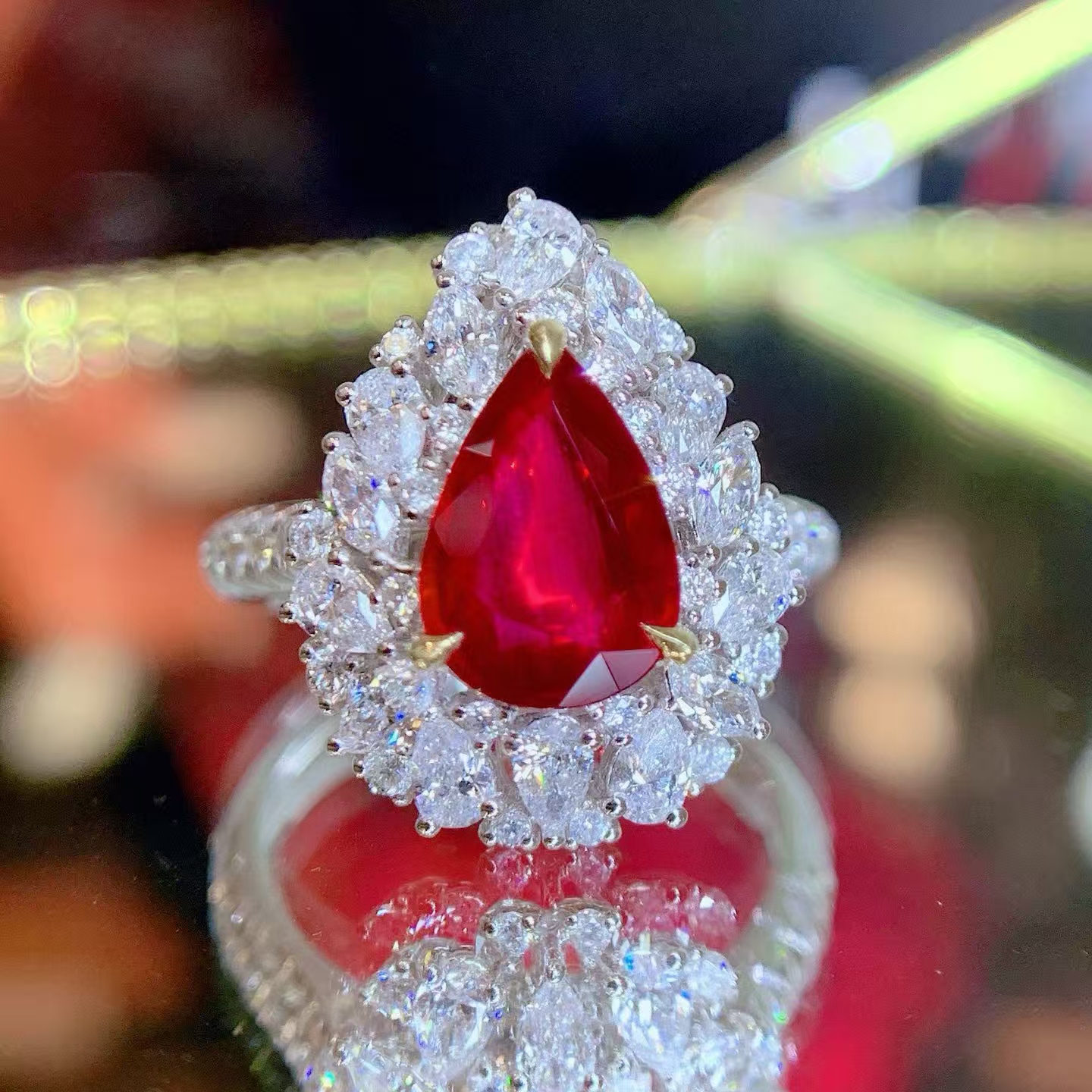 18K金钻石镶嵌 天然无烧鸽血红宝石戒指/吊坠两用 主石2.23克拉