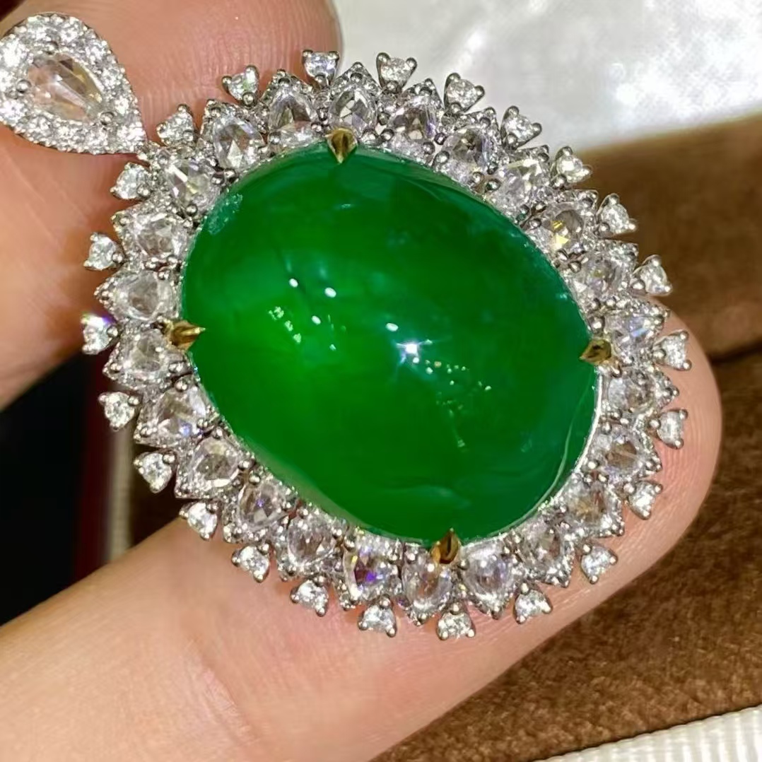 18K金钻石镶嵌 天然祖母绿祖母绿戒指/吊坠两用款 主石17.34克拉