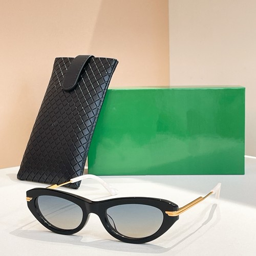 刘宇宁同款猫眼墨镜男女款复古2026新款高级感欧美沙滩太阳镜遮阳