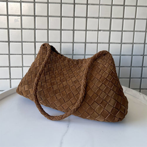 头层磨砂牛皮手工编织菜篮子腋下包女百搭秋冬真皮手提单肩新款