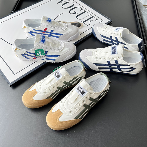 轻量化透气防滑健步休闲鞋