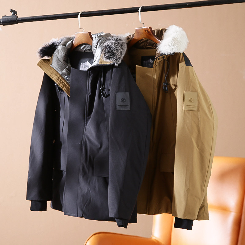 2 000개 이상의 매장  고급스러운 리얼 퍼 칼라  구스 다운  대외 무역 남성 겨울 두꺼운 방풍 및 따뜻한 다운 재킷 트렌드