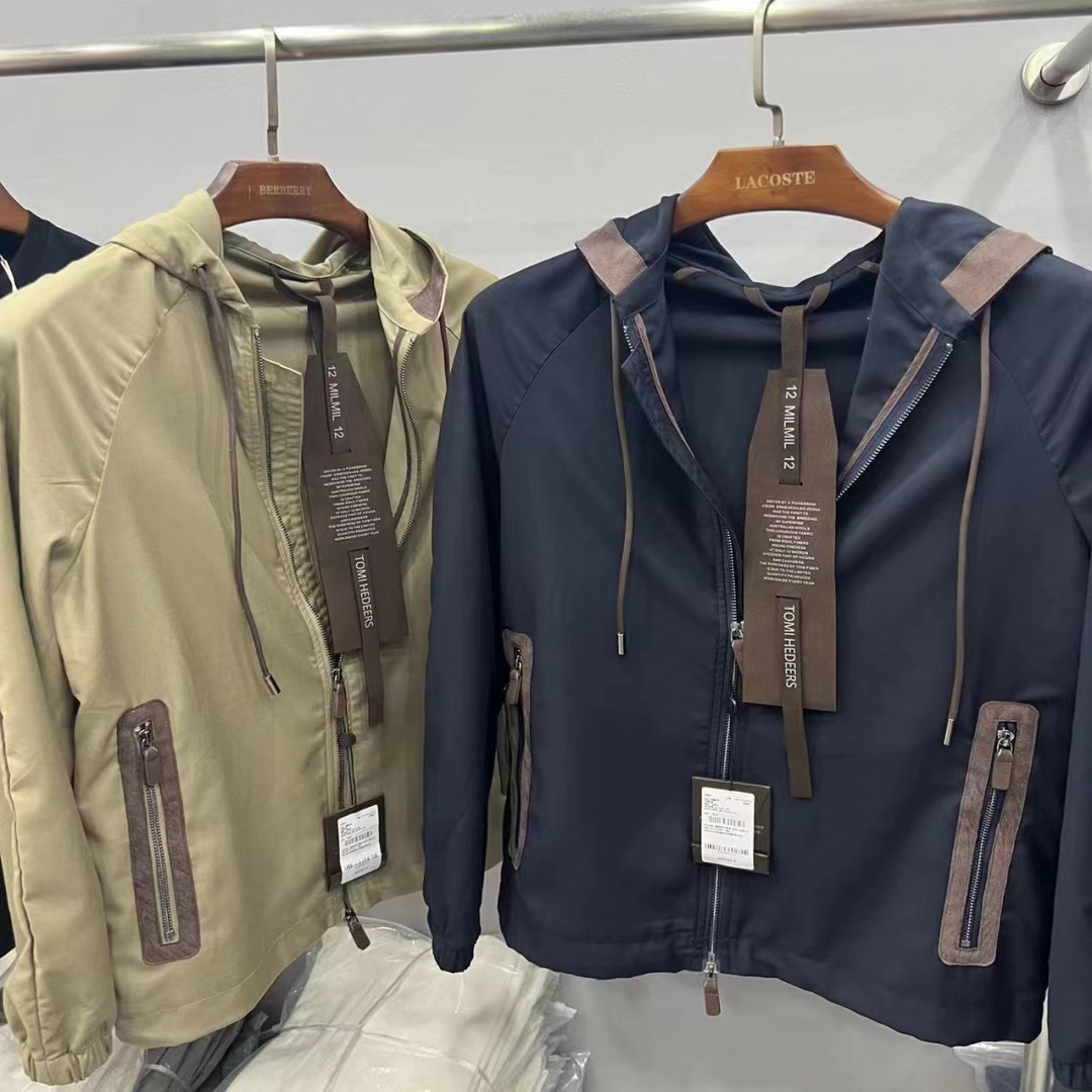 薄款鹿皮绒包边休闲连帽夹克