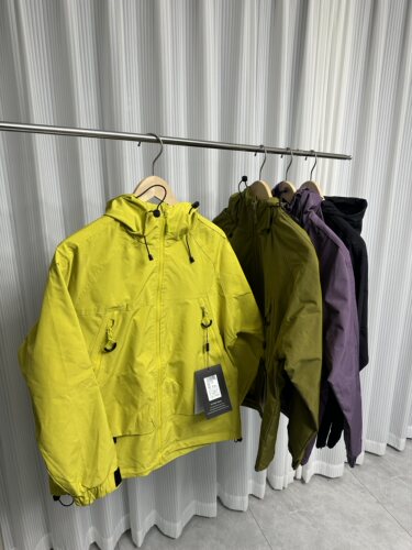 休闲连帽冲锋衣夹克外套潮