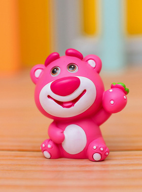 卡通粉色莓莓小熊潮玩公仔树脂工艺汽车摆件微景观食玩装饰品