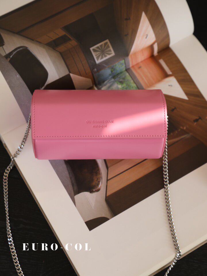 欧尚典2026新款牛皮小众设计高级感迷你笔筒圆筒包单肩女斜挎小包