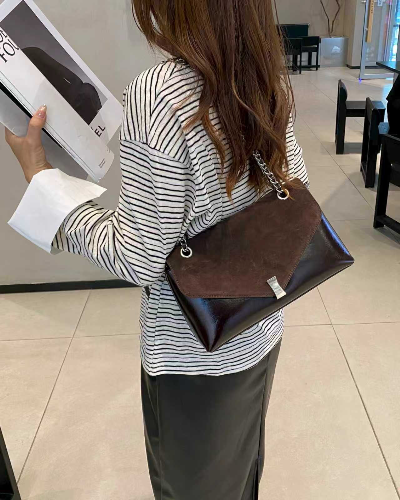 美缇女包小方磨砂皮链条单肩斜挎