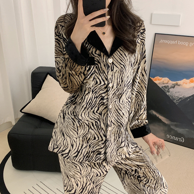 2025新款可爱豹纹睡衣女春秋季冬天金丝绒长袖甜美加绒加厚家居服