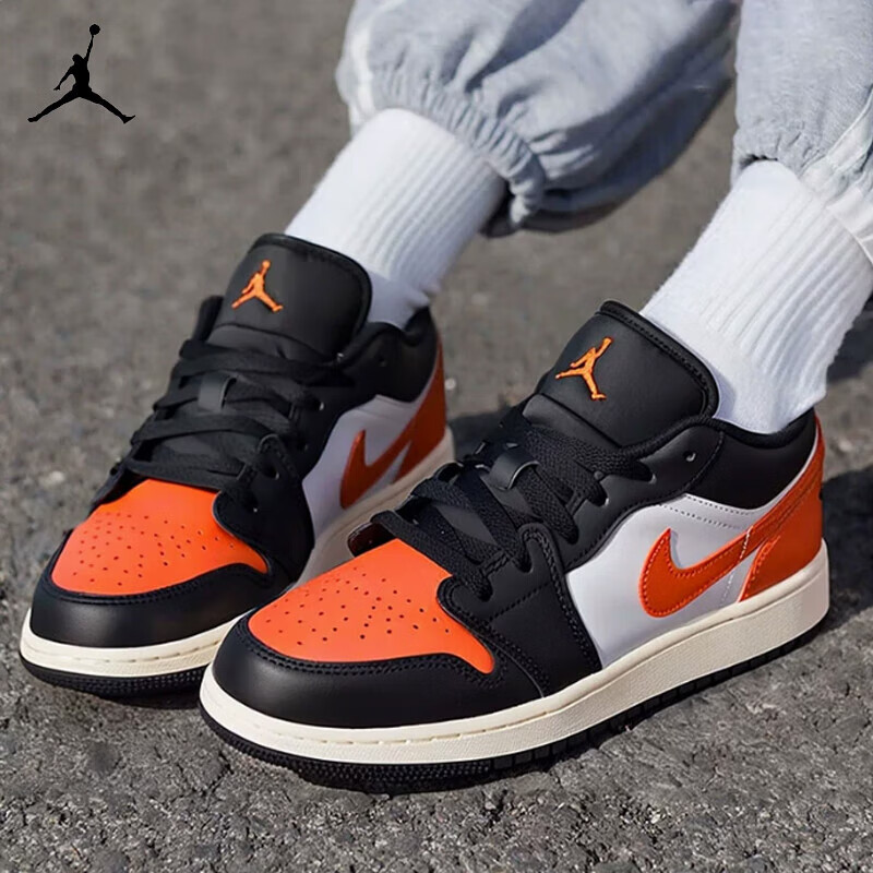 Nike耐克运动鞋女鞋秋季新款AJ1黑橙扣碎休闲鞋减震低帮篮球板鞋