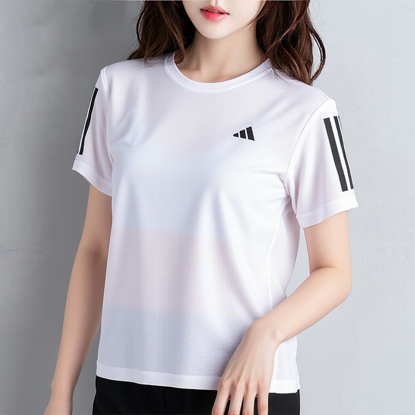 阿迪达斯短袖女夏季新款速干瑜伽服透气白色运动衣健身T恤IK7442