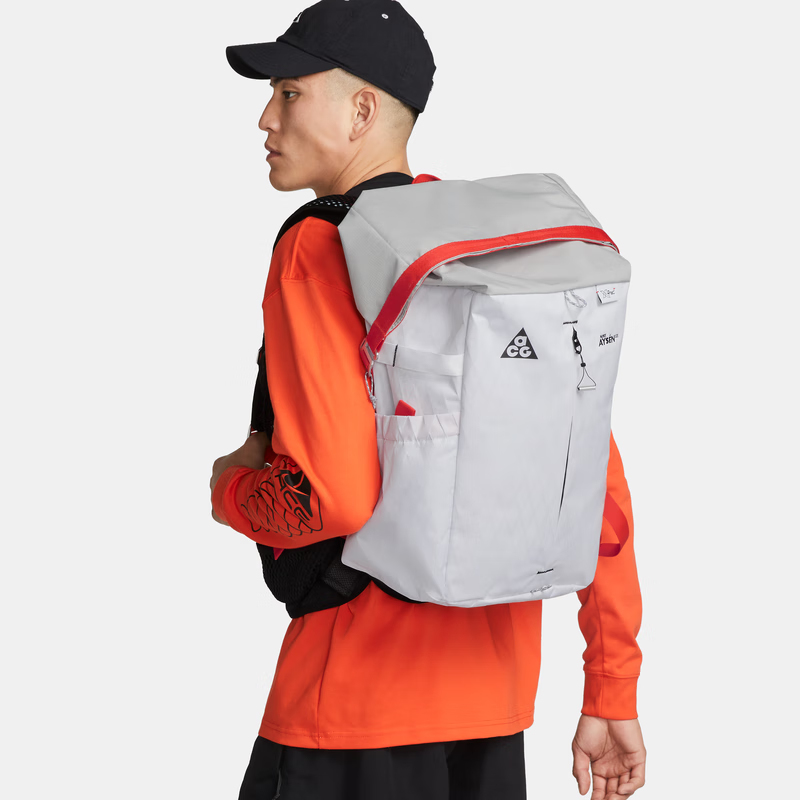 耐克机能风双肩包训练运动包男女